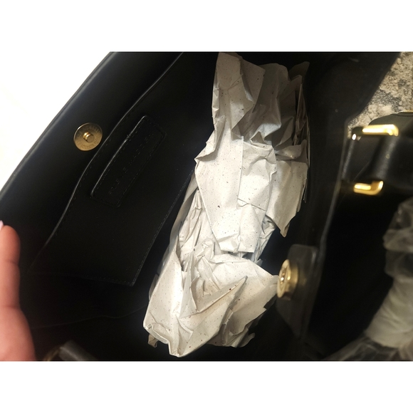 🆕️ NWT! Steve Madden Black Purse with Leopard Scarf & Matching Makeup Bag - Picture 9 of 14